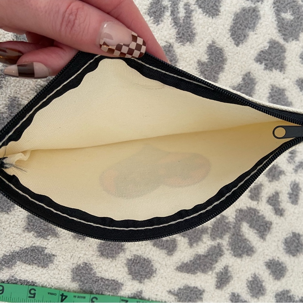 HANDMADE COSMETICS BAG WITH ‘SCREAM’ PATCH - Picture 5 of 7